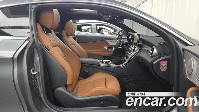 Mercedes-Benz C-Class 2018 — Şəkil 33/33