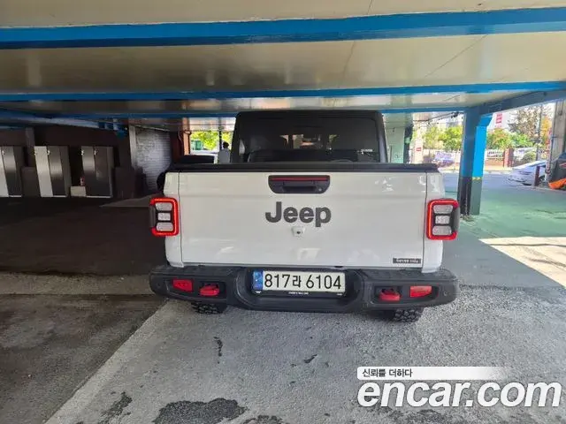 Jeep Gladiator 2022 — ფოტო 2/10