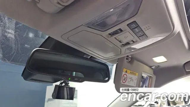 Toyota RAV4 2023 — Şəkil 12/34