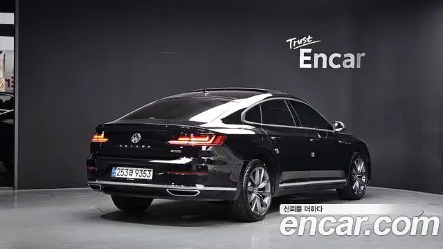 Volkswagen Arteon 2020 — Şəkil 27/35