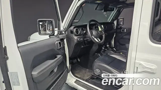 Jeep Wrangler 2019 — Photo 29/31