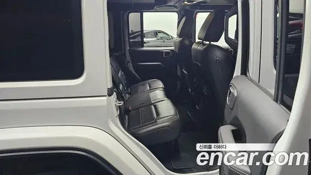 Jeep Wrangler 2019 — Photo 20/31
