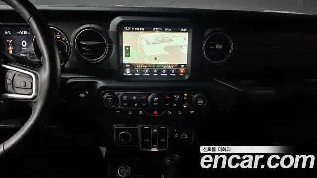 Jeep Wrangler 2019 — Photo 10/31