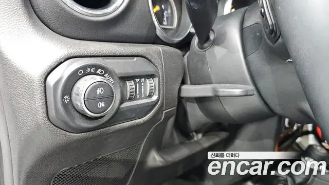 Jeep Wrangler 2019 — Photo 13/31