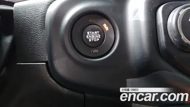 Jeep Wrangler 2019 — Photo 12/31