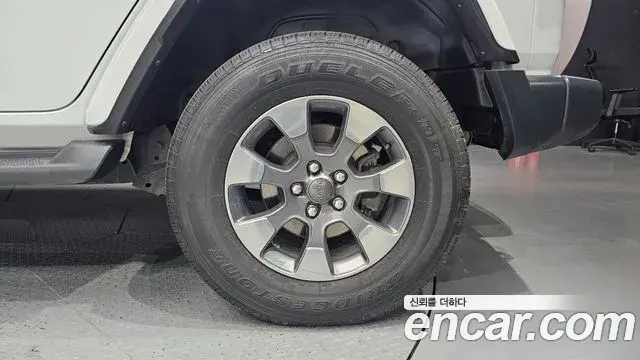 Jeep Wrangler 2019 — Photo 16/31