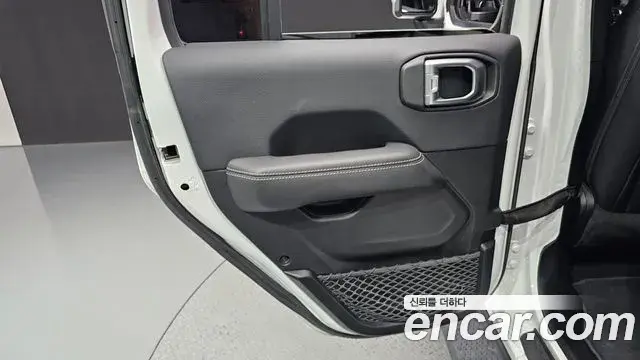 Jeep Wrangler 2019 — Photo 23/31