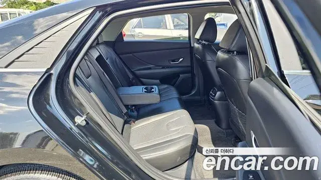 Hyundai Avante 2023 — Фото 19/20