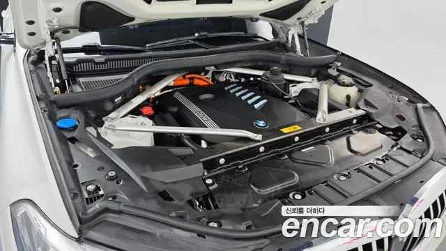 BMW X5 2021 — ფოტო 1/20