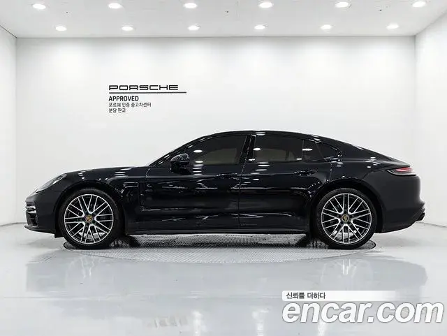 Porsche Panamera 2023 — ფოტო 14/20