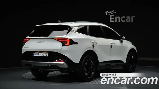 Kia Sportage 2025 — Фото 1/20
