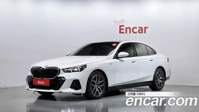BMW 5 Series 2024 — Photo 20/20