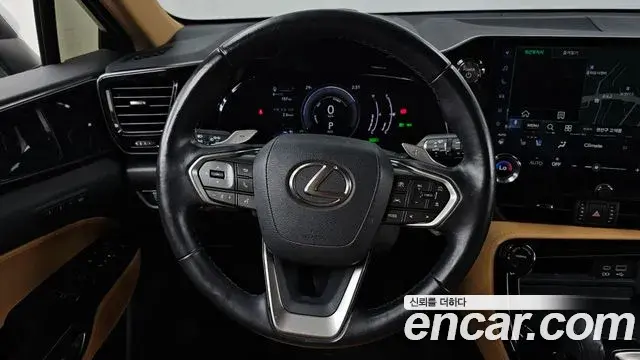 Lexus NX350h 2023 — Фото 13/20