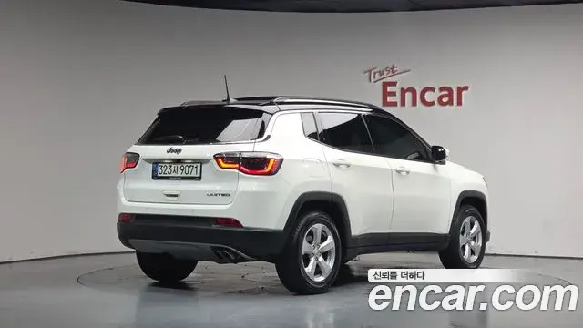 Jeep Compass 2021 — Фото 2/20