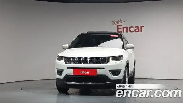 Jeep Compass 2021 — Фото 3/20