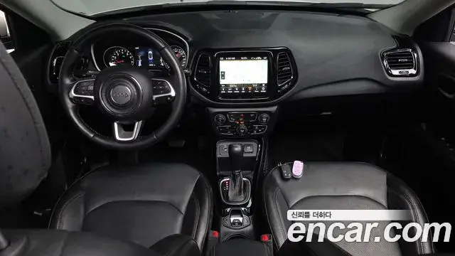 Jeep Compass 2021 — Фото 7/20