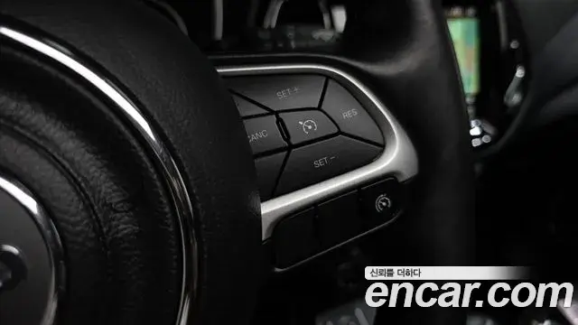 Jeep Compass 2021 — ფოტო 6/33