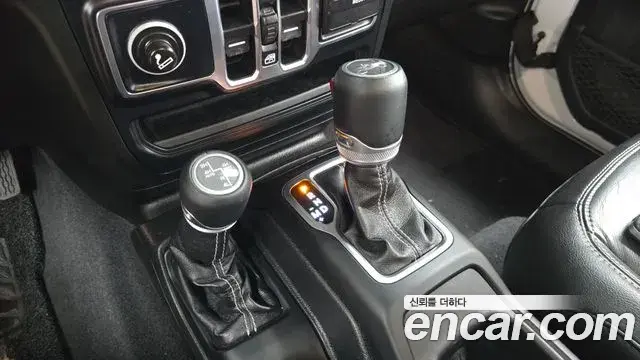 Jeep Wrangler 2019 — Photo 28/31