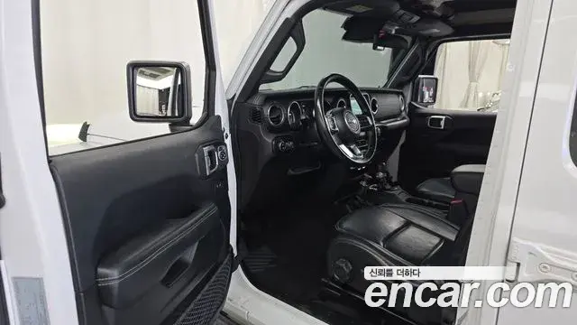 Jeep Wrangler 2019 — Photo 20/31