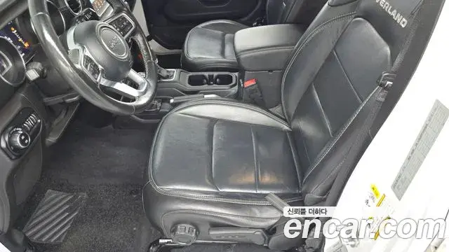 Jeep Wrangler 2019 — Photo 19/31