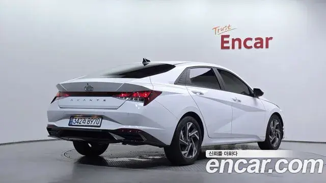 Hyundai Avante 2021 — Фото 2/20