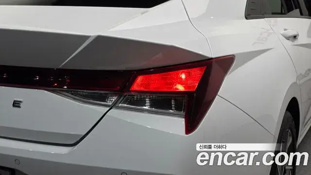 Hyundai The New Avante Hybrid 2021 — Şəkil 18/30