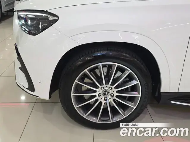 Mercedes-Benz GLE-Class 2026 — Photo 9/18