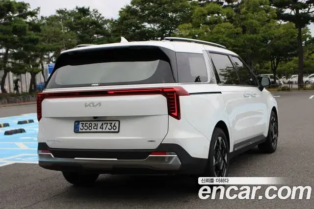Kia Carnival 2025 — Photo 18/20