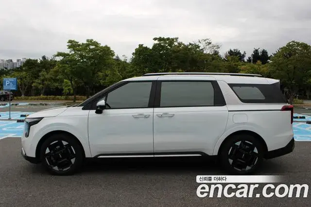 Kia Carnival 2025 — Photo 6/20
