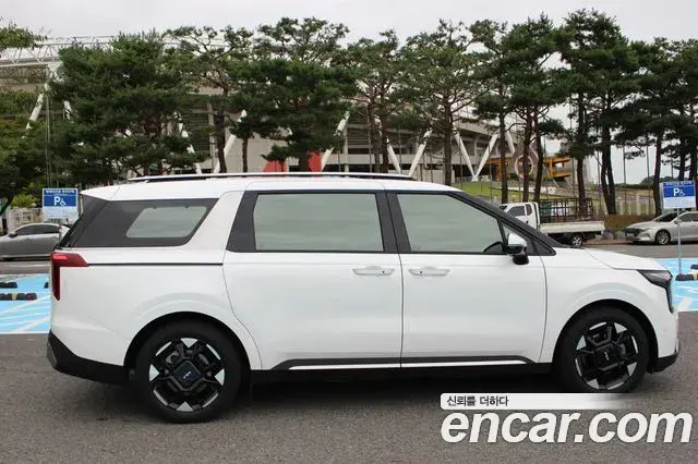 Kia Carnival 2025 — Photo 5/20