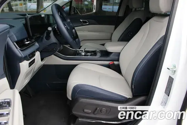 Kia Carnival 2025 — Photo 15/20