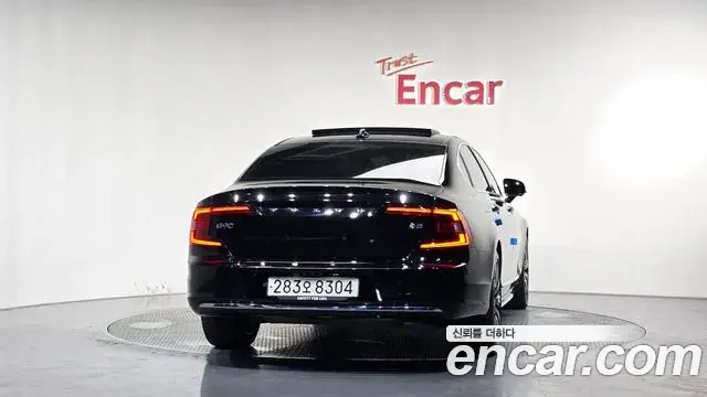 Volvo S90 2023 — ფოტო 34/34