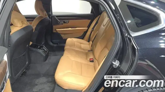 Volvo S90 2023 — ფოტო 32/34