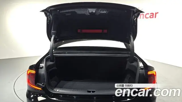 Volvo S90 2023 — ფოტო 24/34