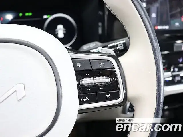 Kia Sorento 2023 — Фото 9/20