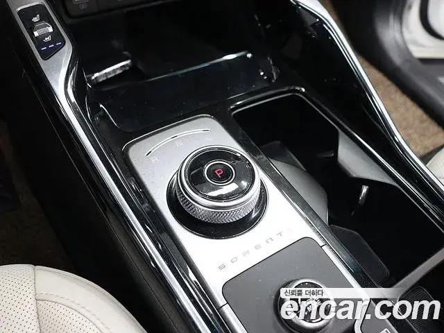 Kia Sorento 2023 — Фото 7/20