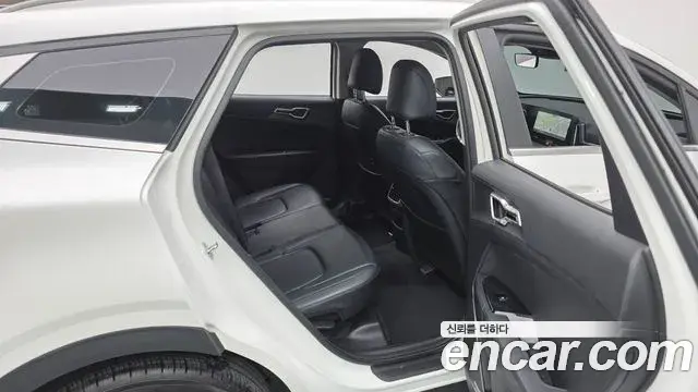 Kia Sportage 2022 — Фото 11/20