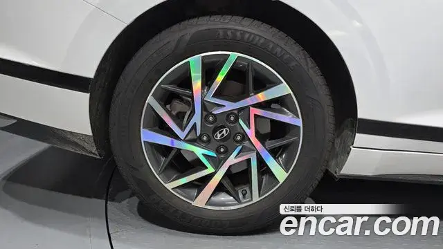 Hyundai Grandeur Hybrid 2024 — Photo 34/36