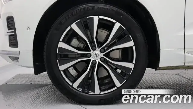Volvo XC60 2024 — Şəkil 3/16