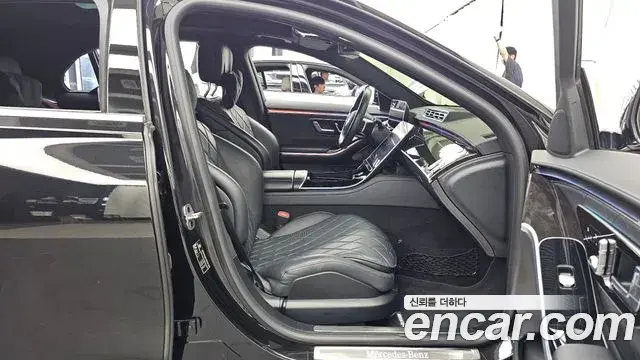 Mercedes-Benz S-Class 2021 — Photo 21/37