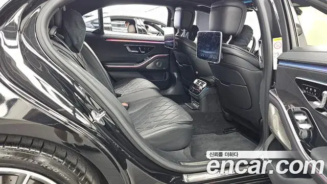 Mercedes-Benz S-Class 2021 — Photo 3/37