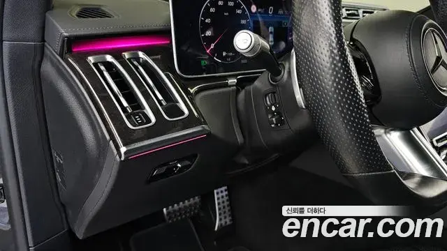Mercedes-Benz S-Class 2021 — Photo 19/37