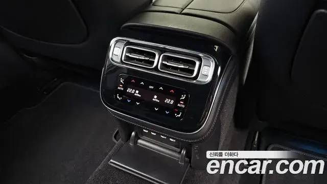 Mercedes-Benz S-Class 2021 — Photo 34/37