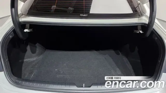 Hyundai Sonata 2020 — Фото 18/20
