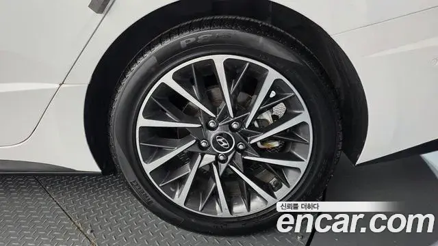 Hyundai Sonata Hybrid 2020 — Şəkil 20/35