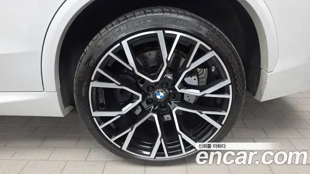 BMW X5M 2021 — ფოტო 7/33
