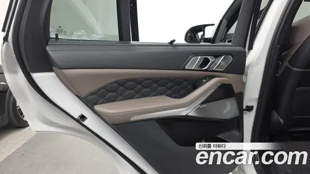 BMW X5M 2021 — ფოტო 26/33