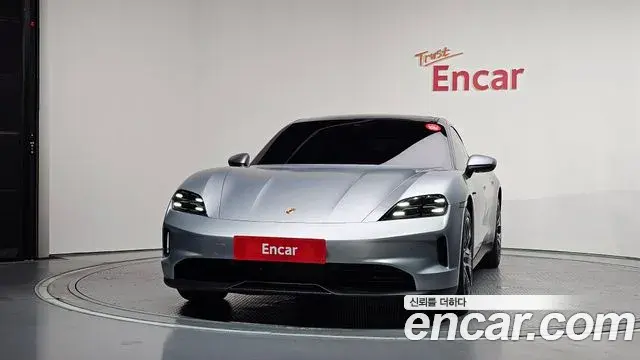 Porsche Taycan 2025 — Photo 19/20