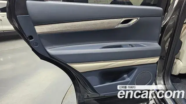 Genesis GV80 2024 — ფოტო 21/31