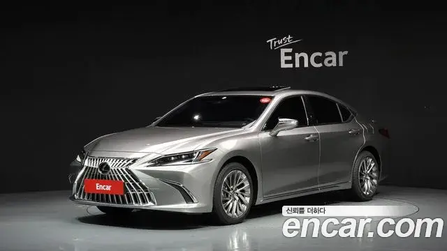 Lexus ES300h 2025 — Şəkil 13/33